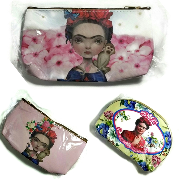 Handbags - 🆕️ 3 piece Frida Kahlo wristlet coin purse set